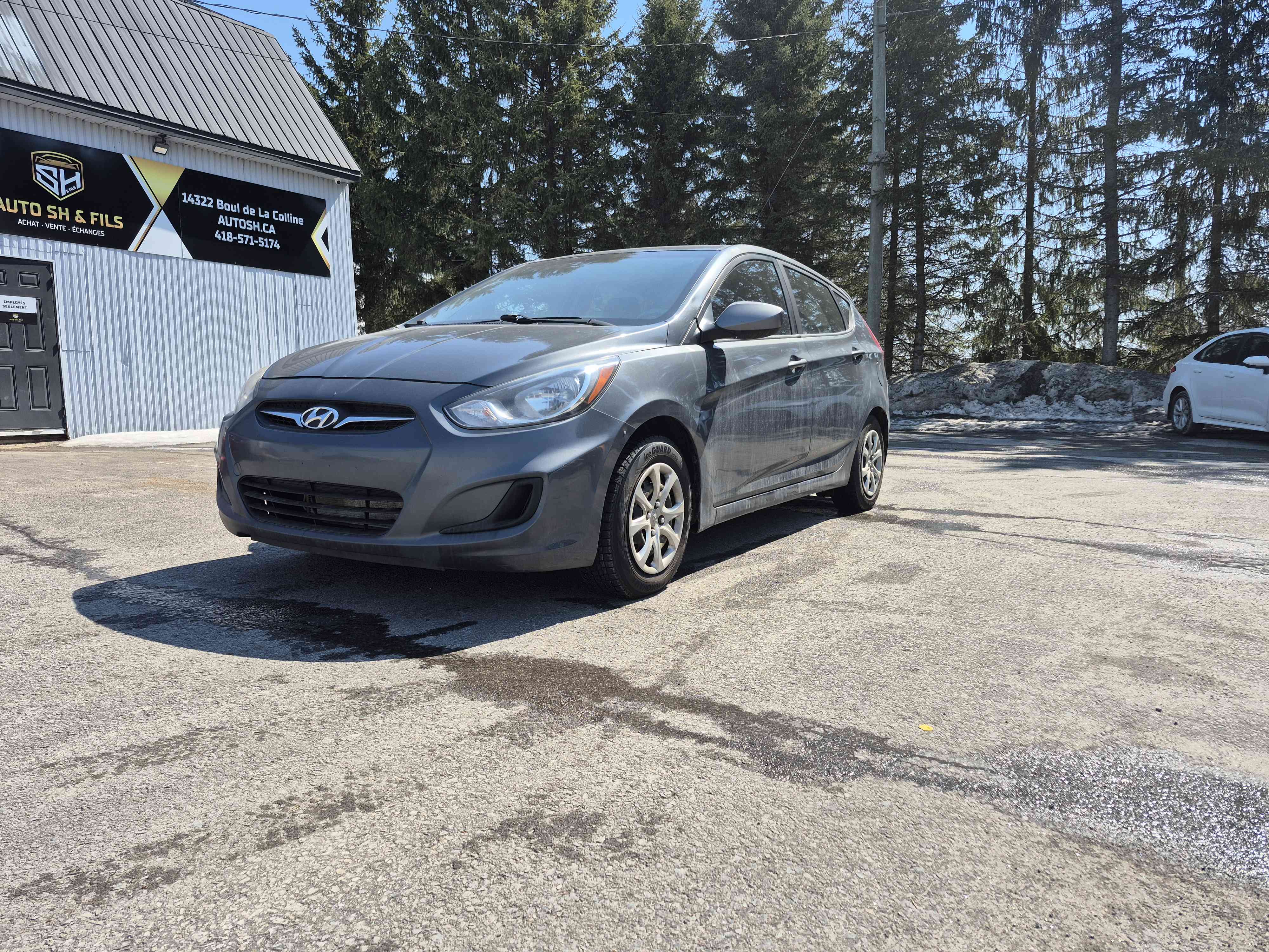 2013 Hyundai Accent GL 4-Door Hatchback FWD