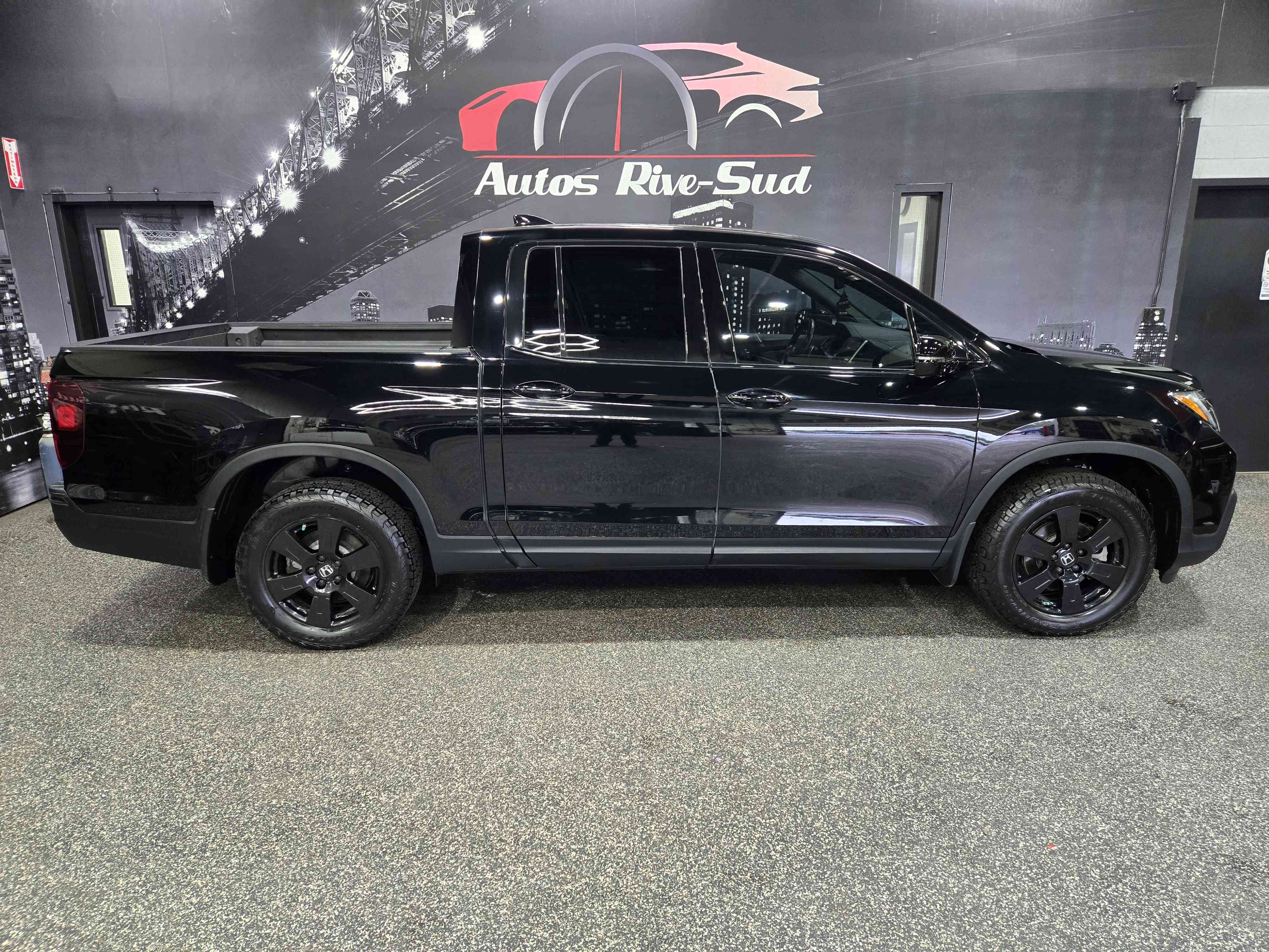 Black 2020 Honda Ridgeline Pickup Truck All-Wheel Drive Automatic