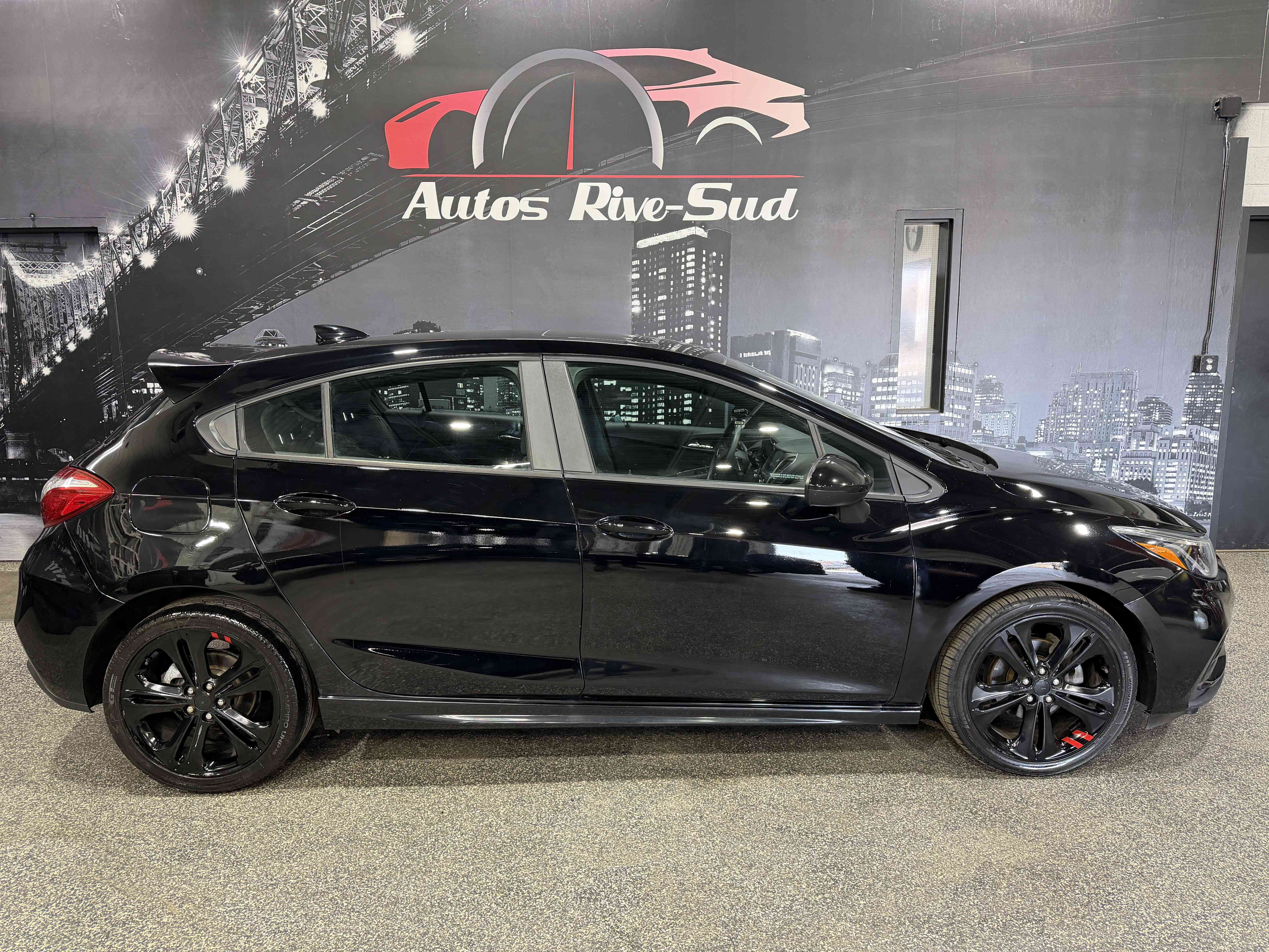 2018 Chevrolet Cruze LT Hatchback FWD