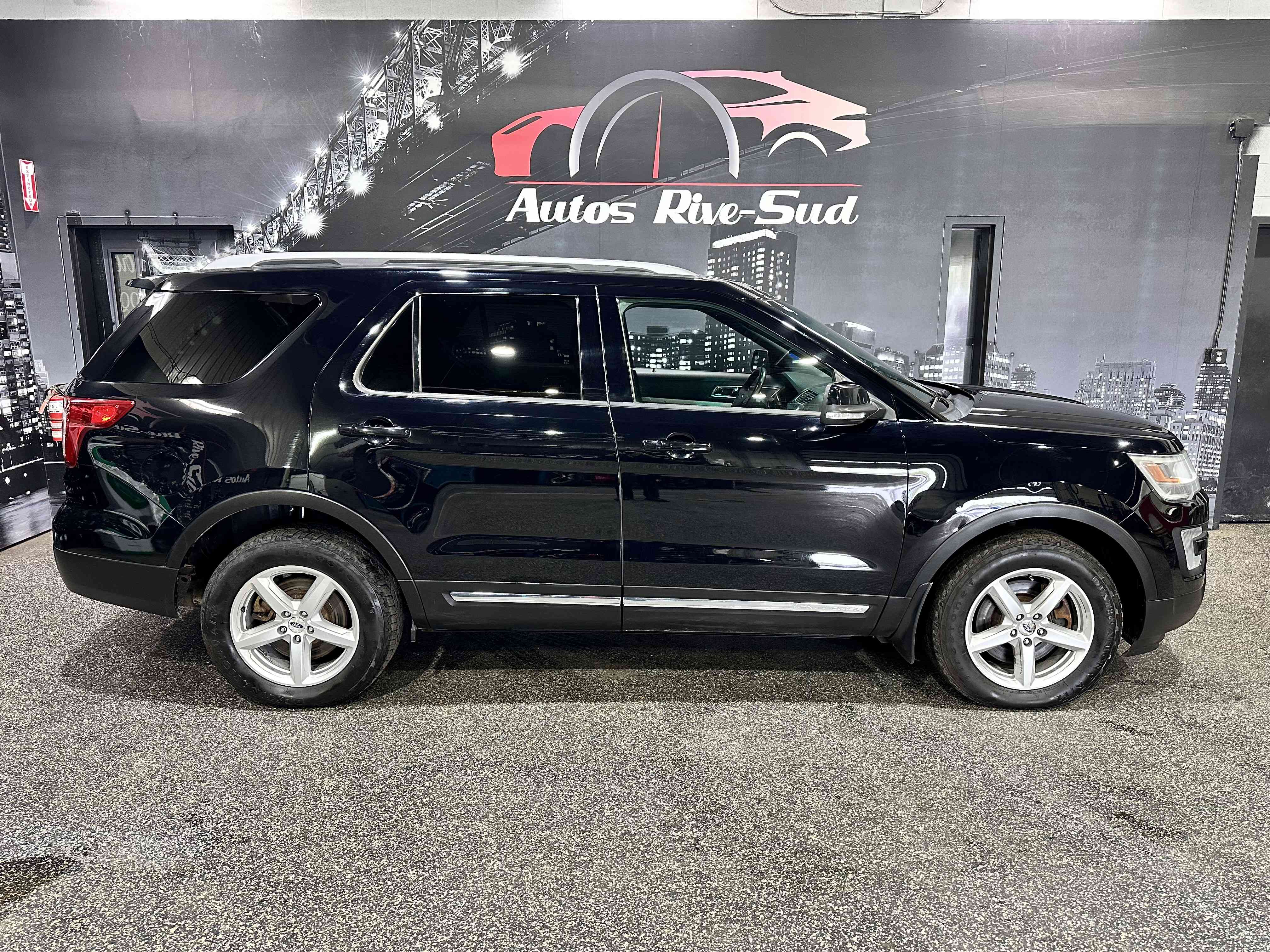Ford Explorer 2017 - Image 1