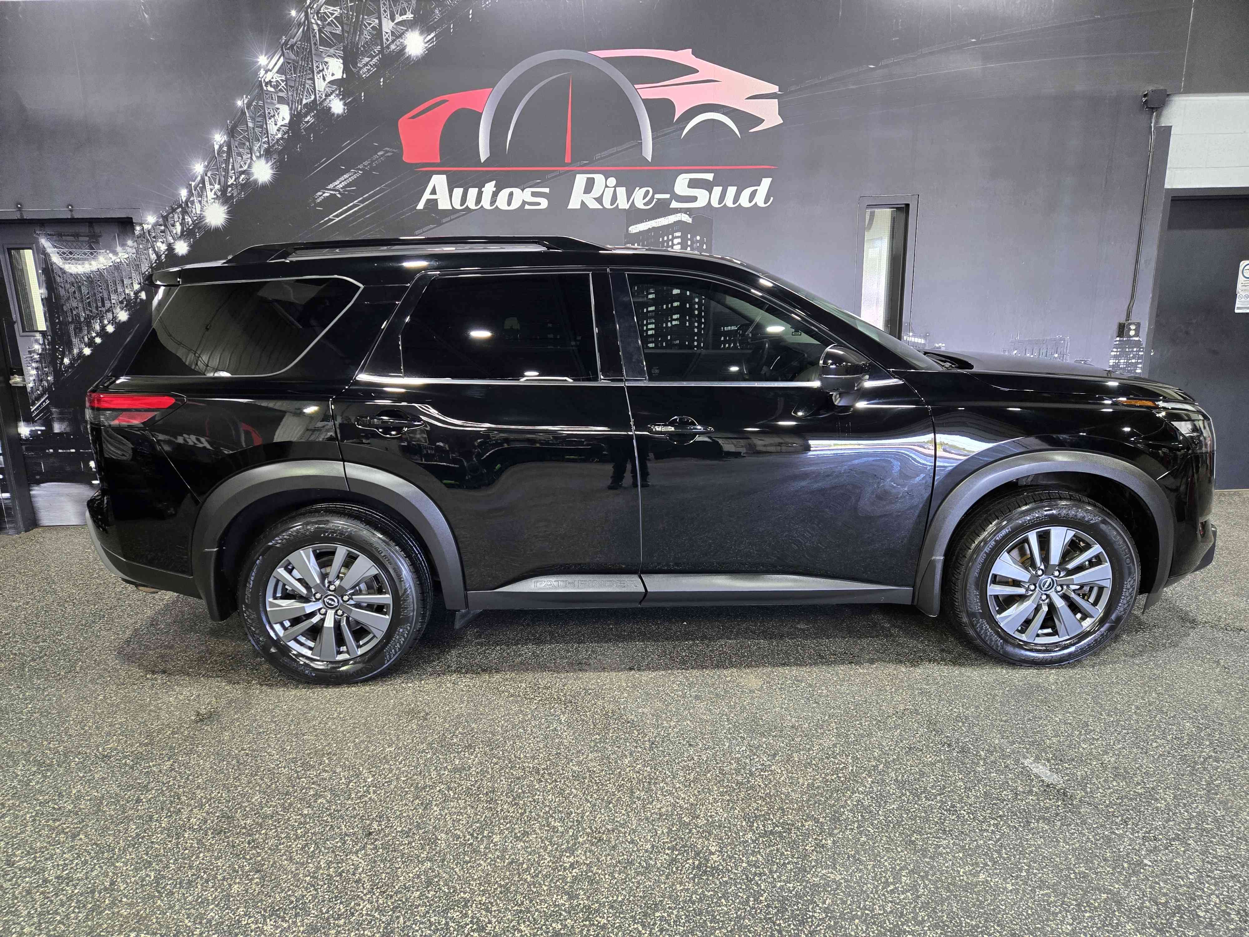 Black 2023 Nissan Pathfinder SUV / Crossover All-Wheel Drive Automatic