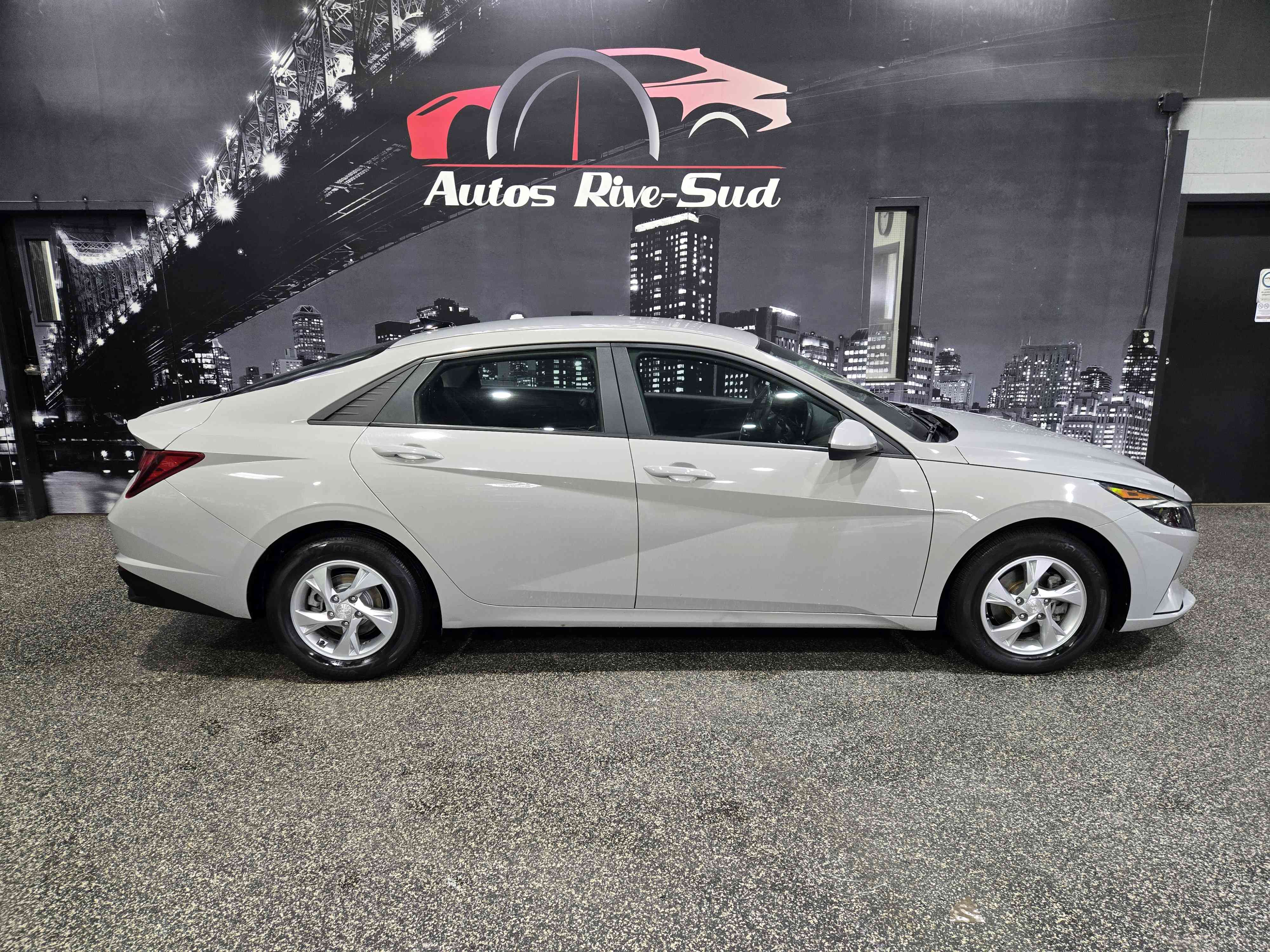 Gray 2022 Hyundai Elantra Sedan Automatic