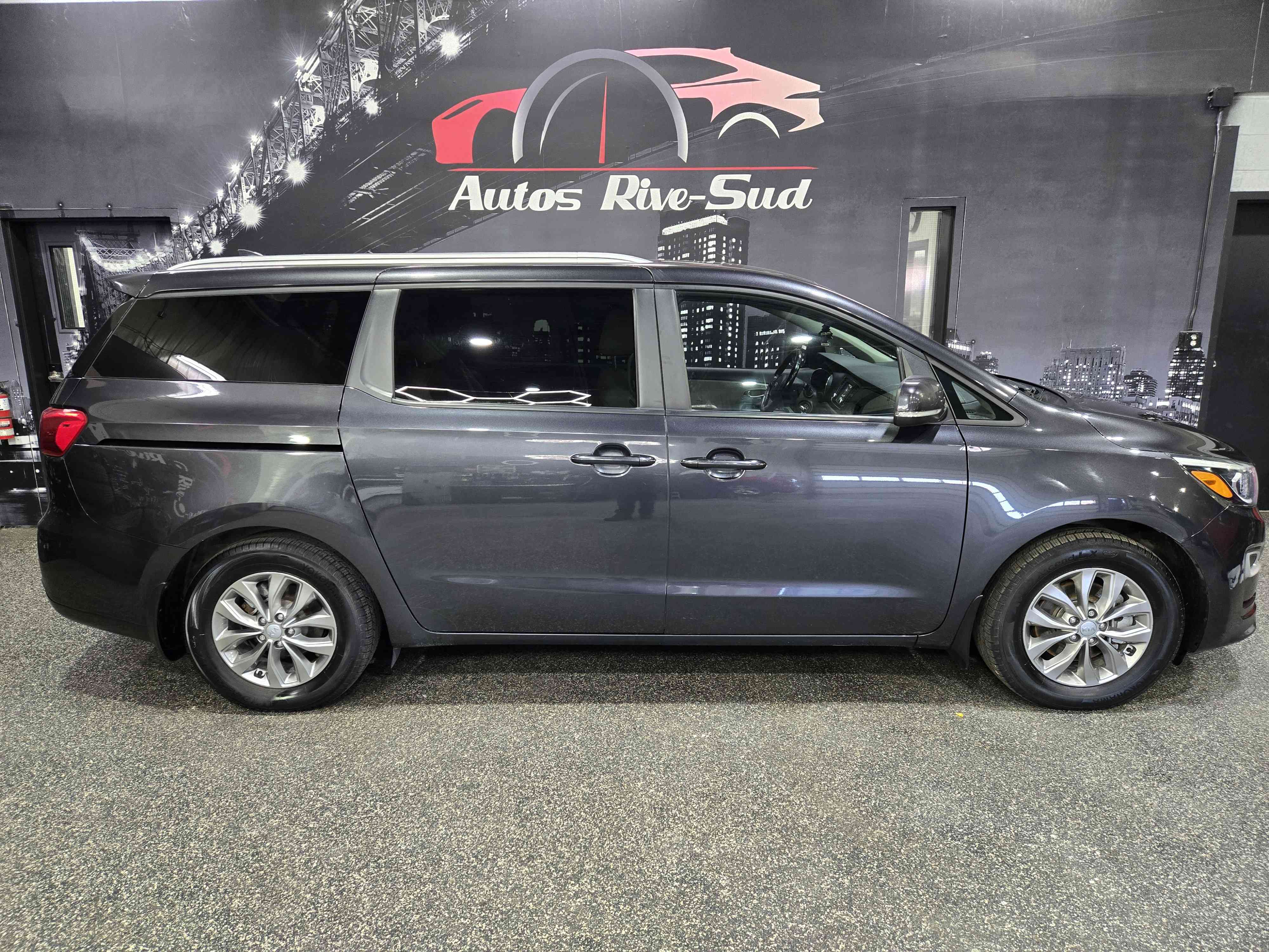 2020 KIA Sedona