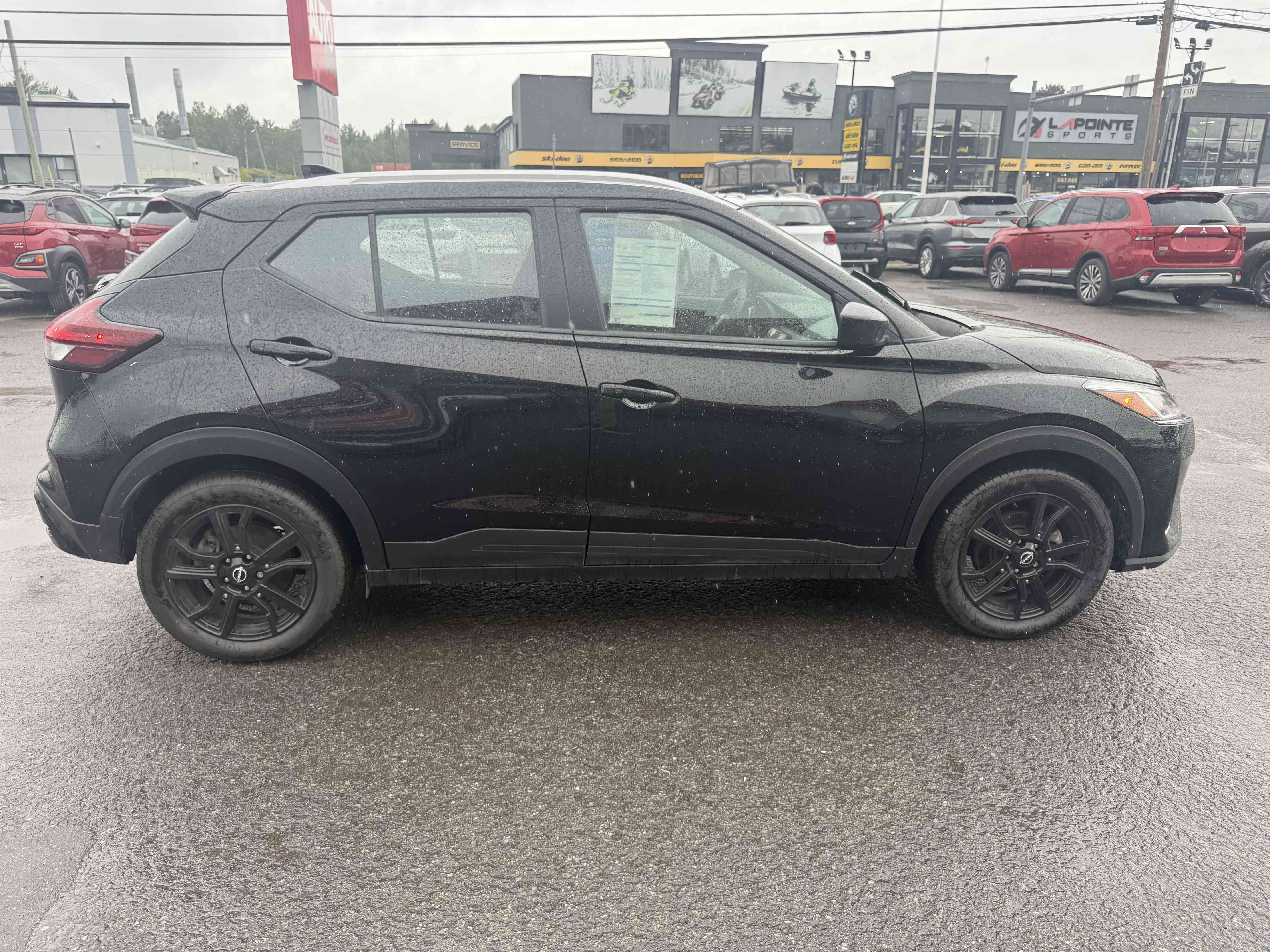 2023 Nissan Kicks