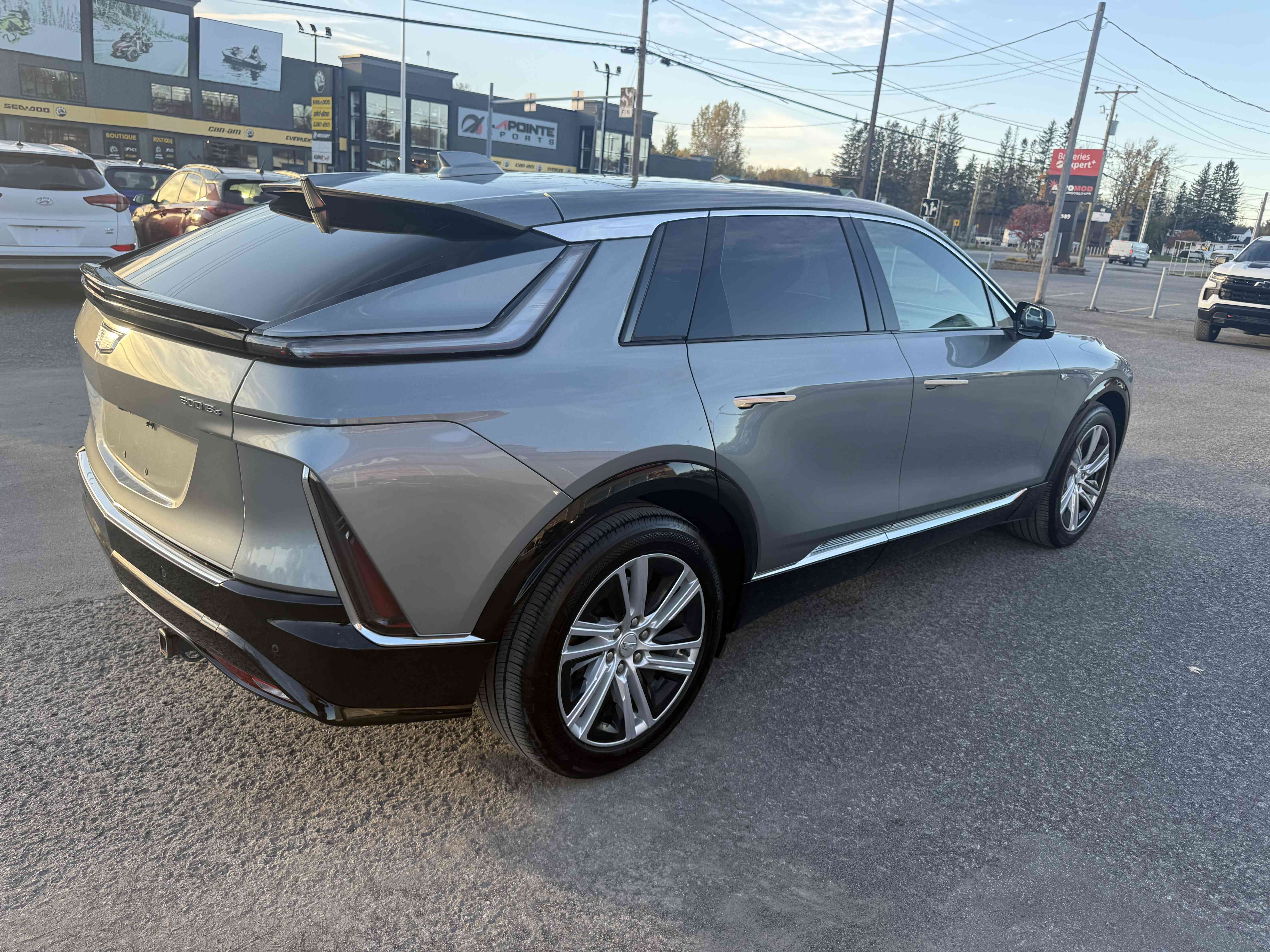 2024 Cadillac LYRIQ