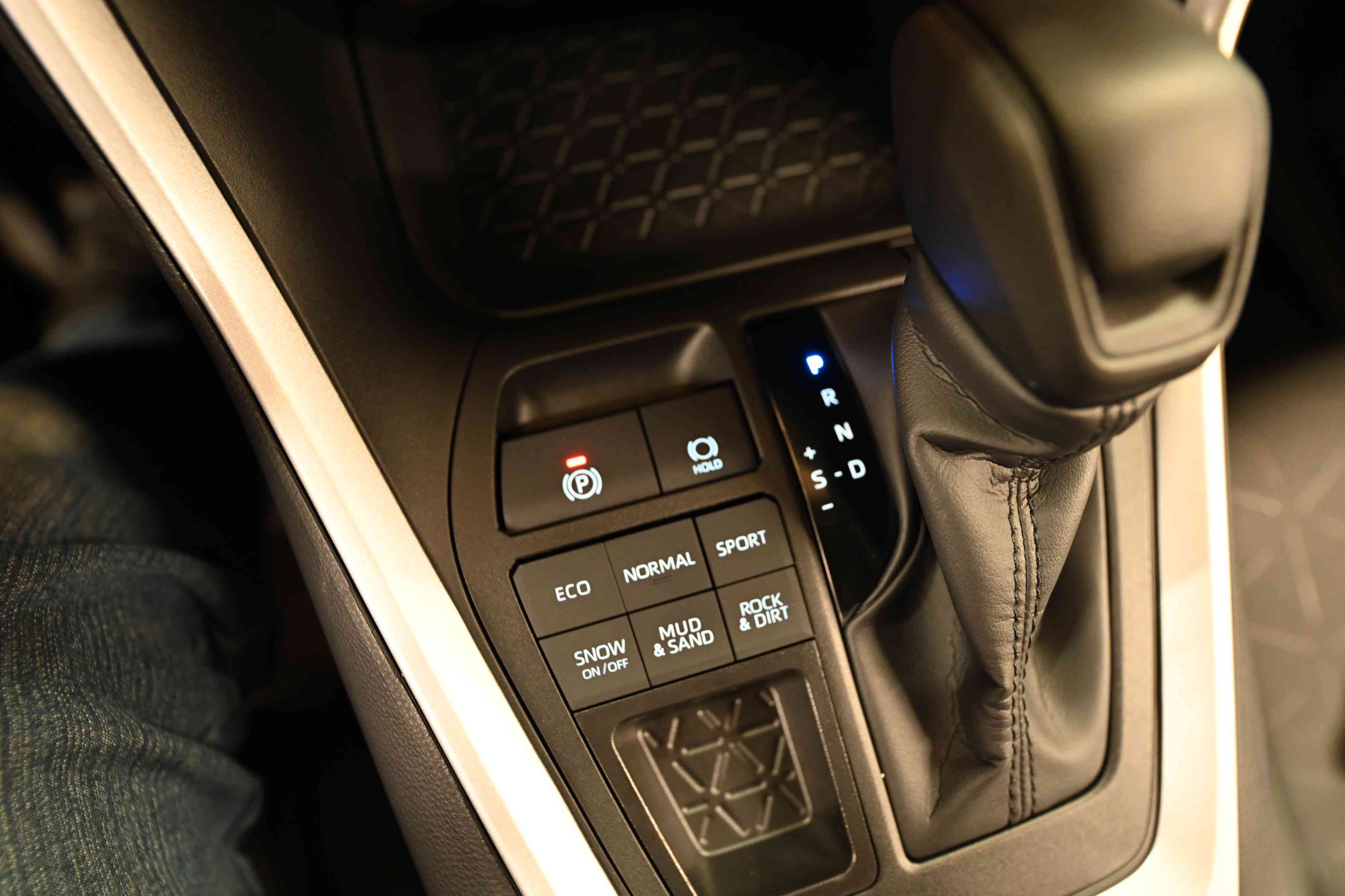 Toyota RAV4 2024 - Image 17