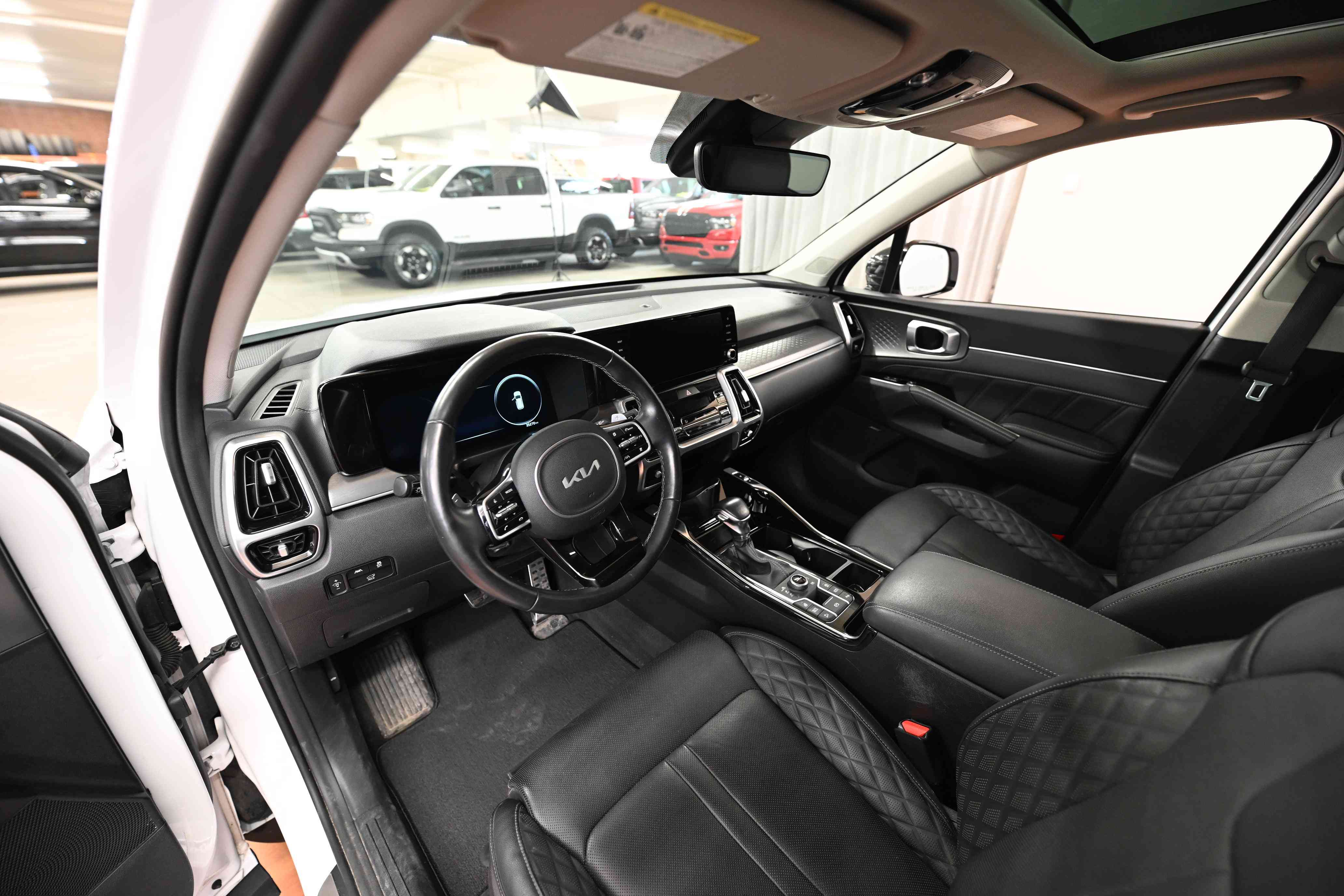 Kia Sorento 2022 - Image 12