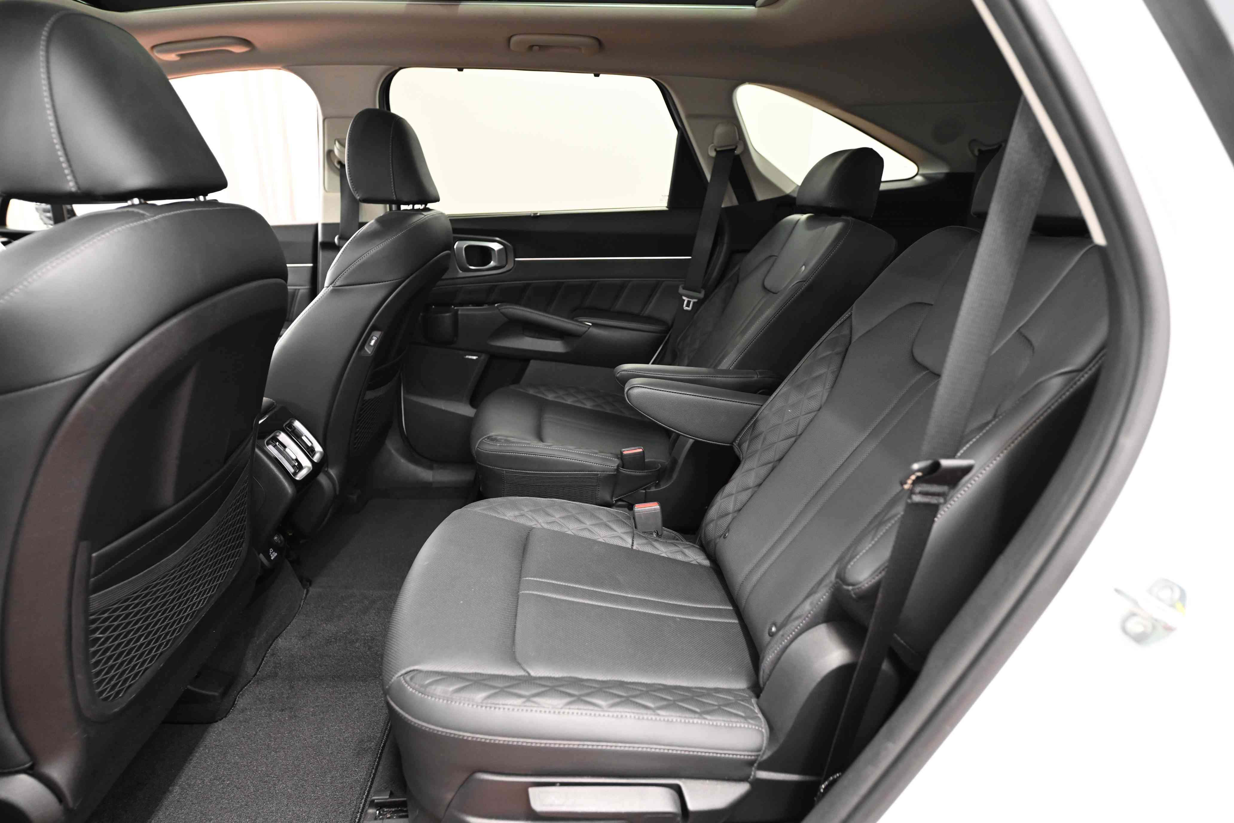 Kia Sorento 2022 - Image 17