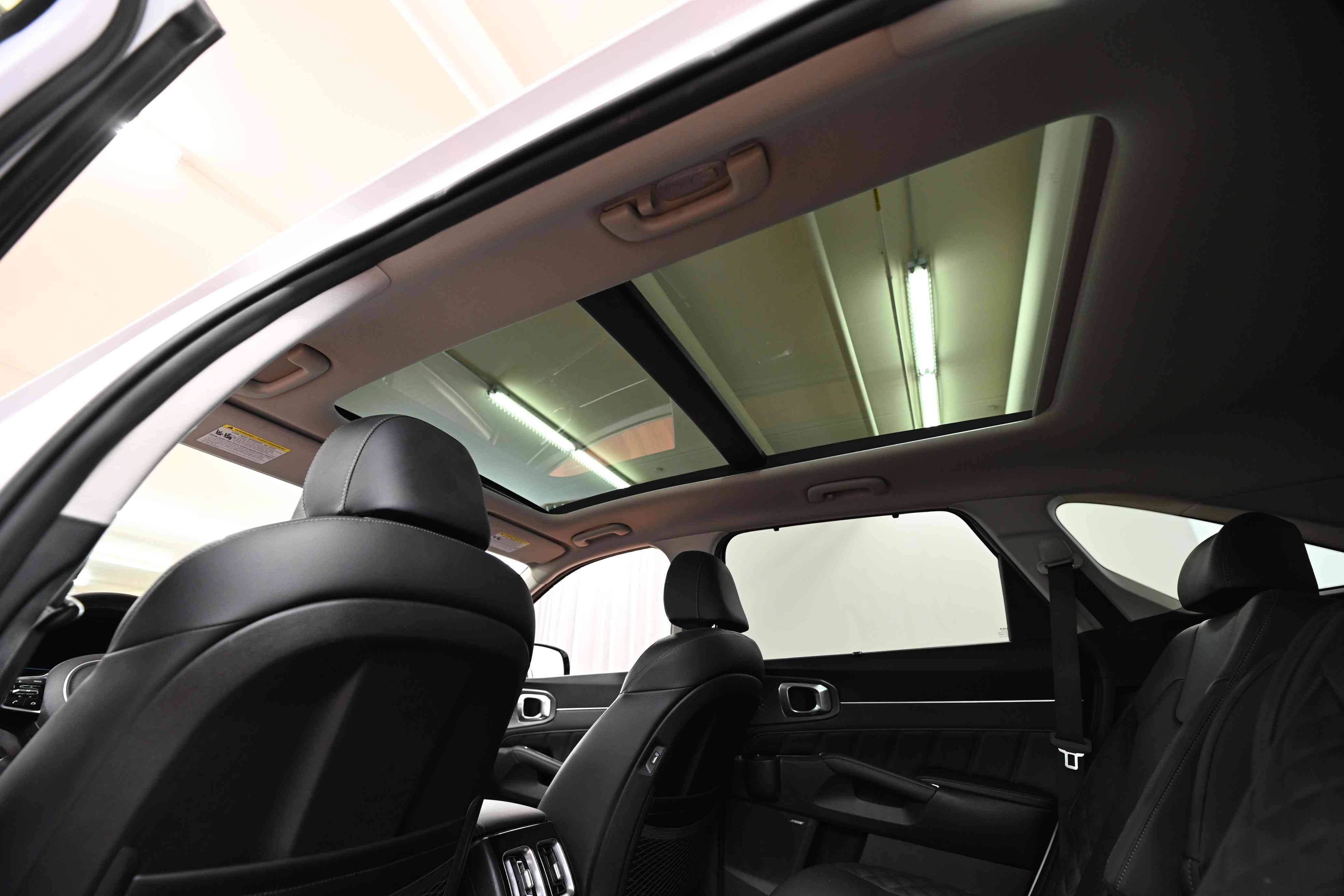 Kia Sorento 2022 - Image 14