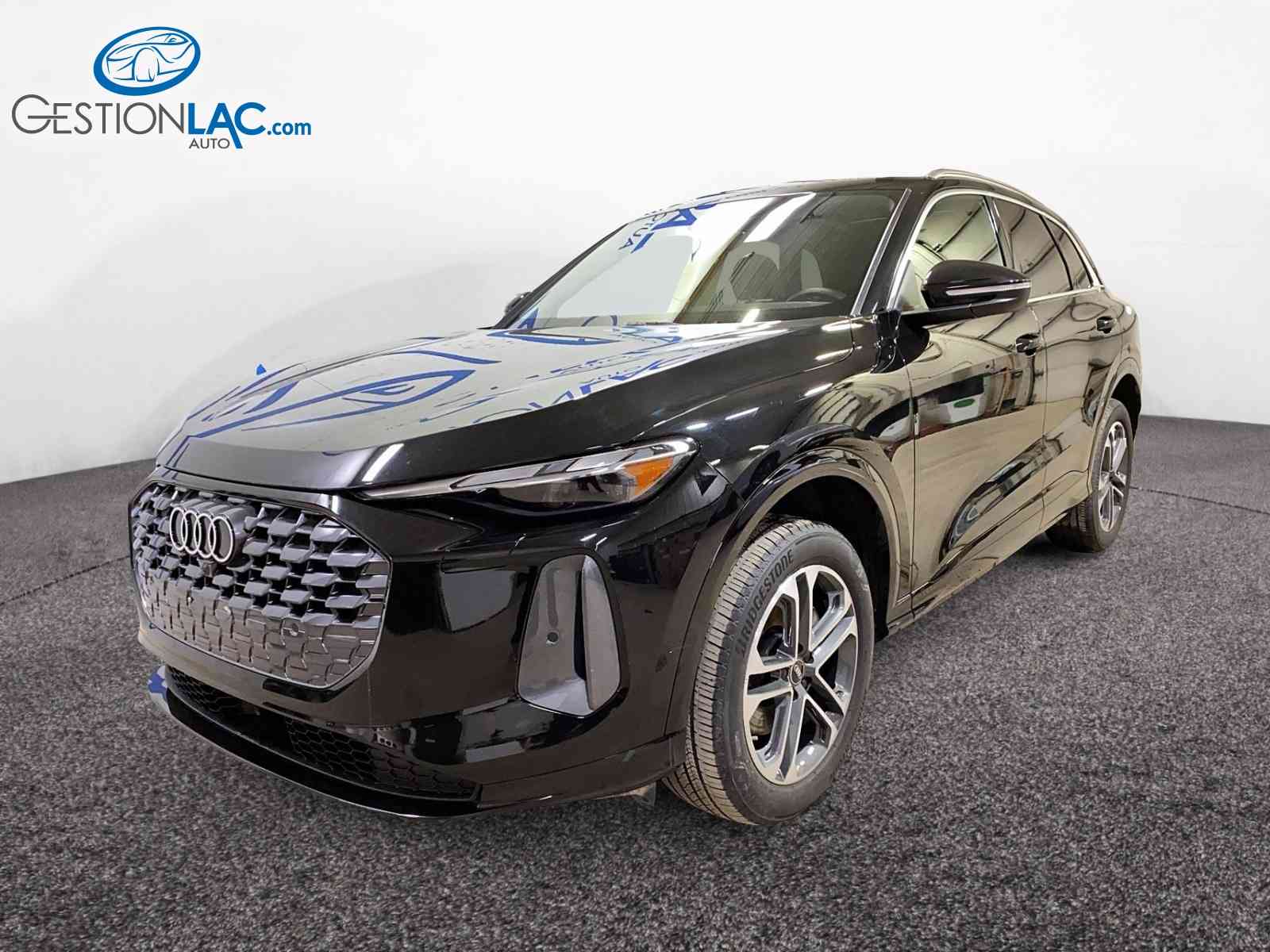 2025 Audi Q5 quattro Premium 40 TFSI