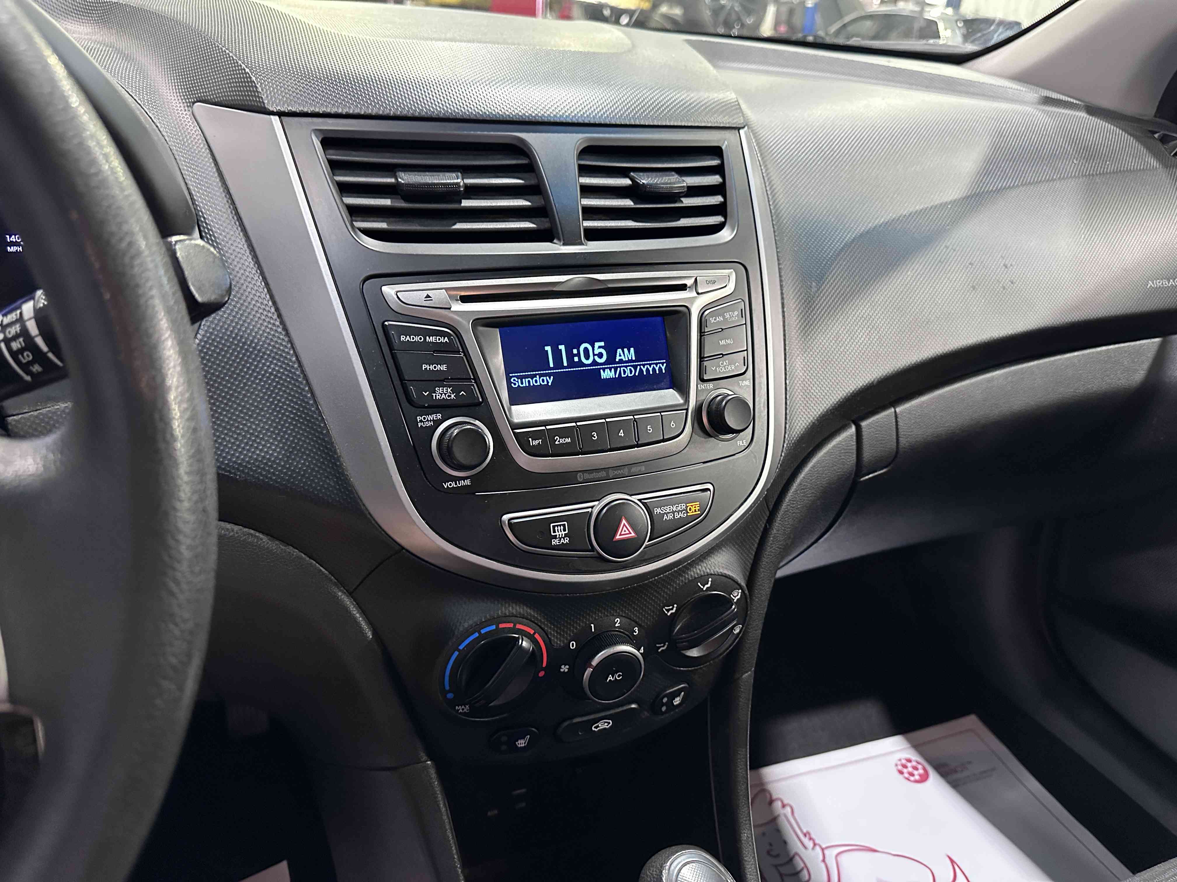 Hyundai Accent Hatchback 2016 - Image 14