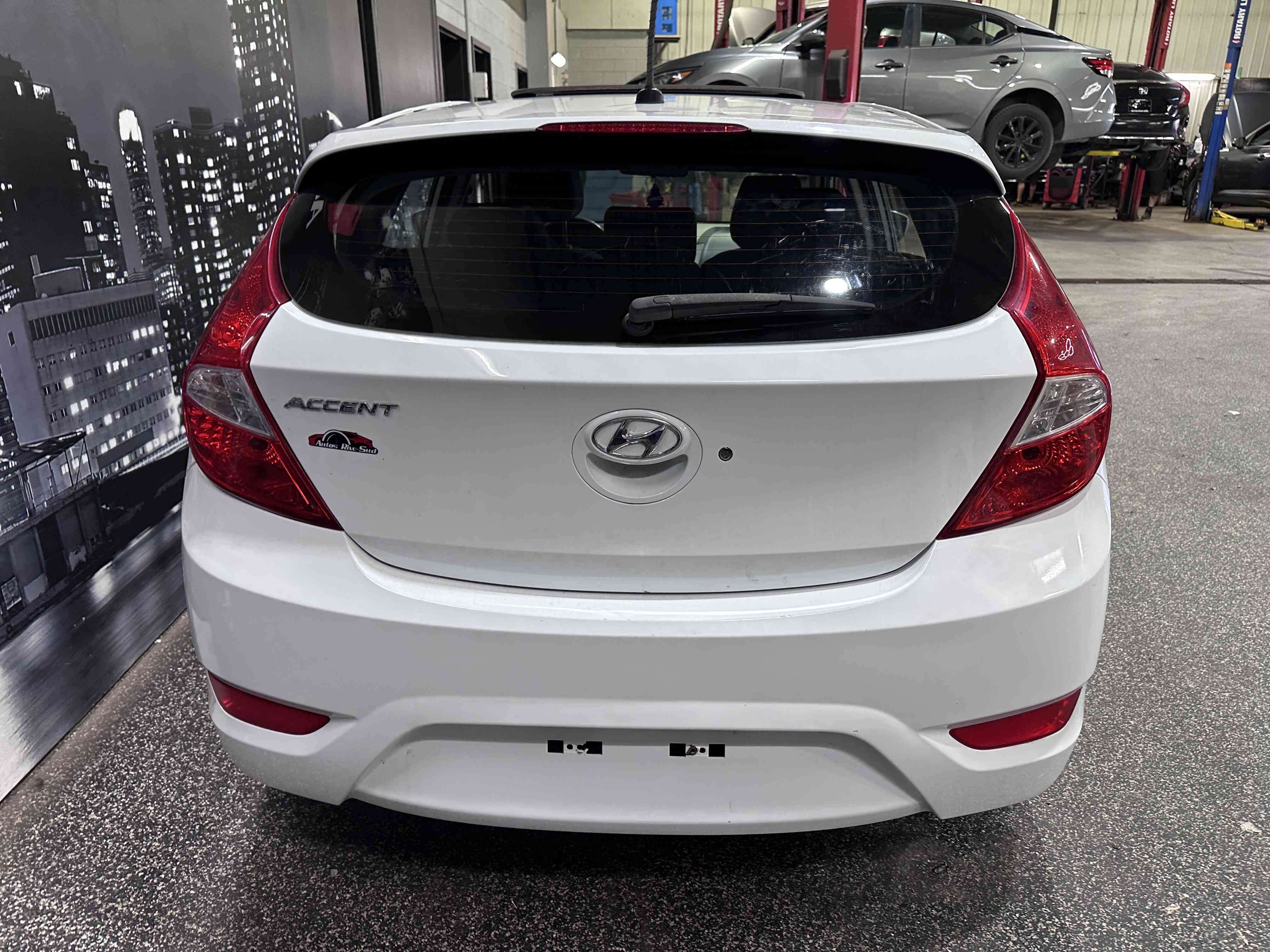 Hyundai Accent Hatchback 2016 - Image 6