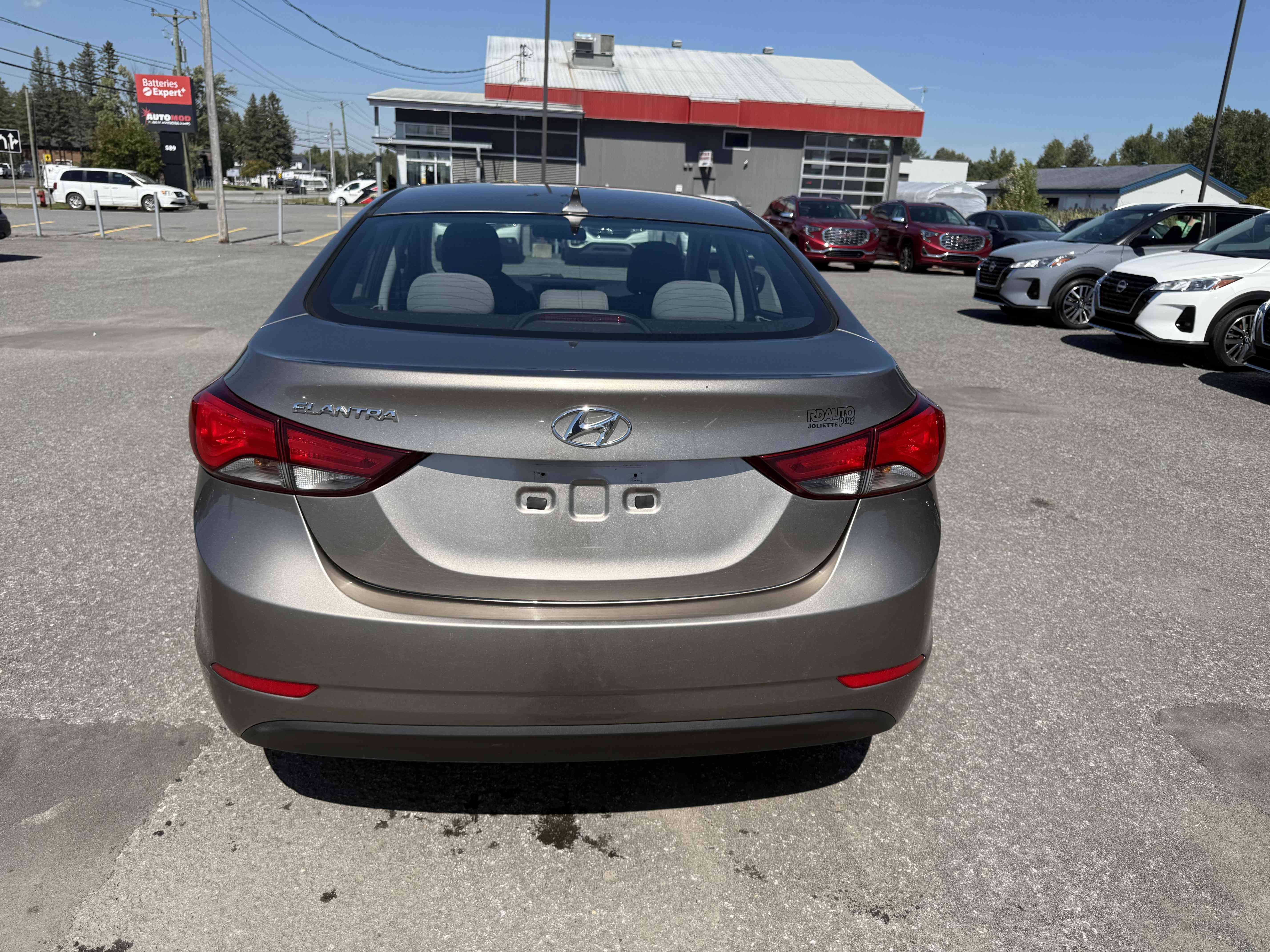 Hyundai Elantra 2014 - Image 4